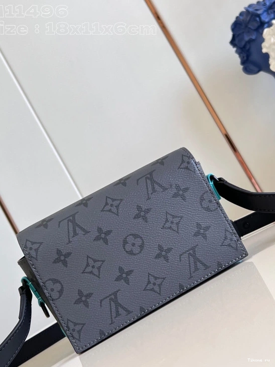 Affordable LOUIS VUITTON Steamer Wearable Wallet-18*11*6.5CM 0820